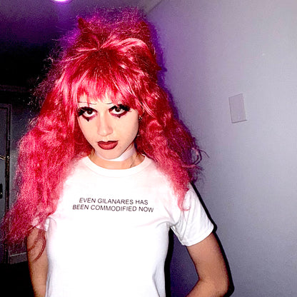 Gilanares in commodification tee